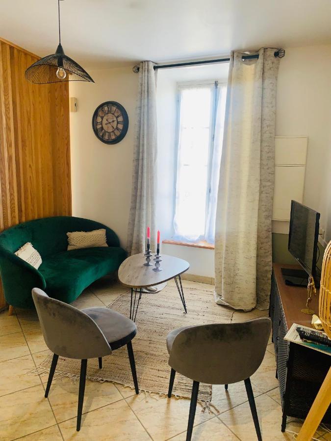 La Roseraie De L Arguenon, Appartement Charmant Centre Ville Jugon-les-Lacs Bagian luar foto